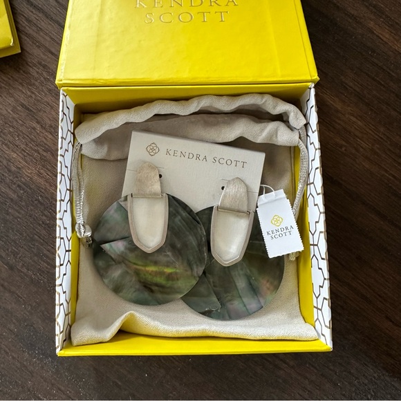 Kendra Scott • Diane Rhodium Plated Mother of Pearl Earrings - Picture 6 of 7